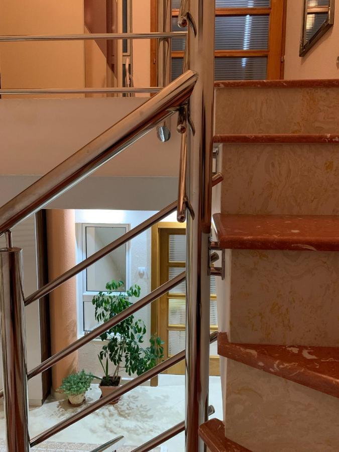 Guest House Nuhii Улцинь Экстерьер фото